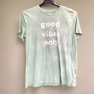 MAURICES GOOD VIBES ONLY WOMENS TIE DYE GREEN T SHIRT SIZE SMALL